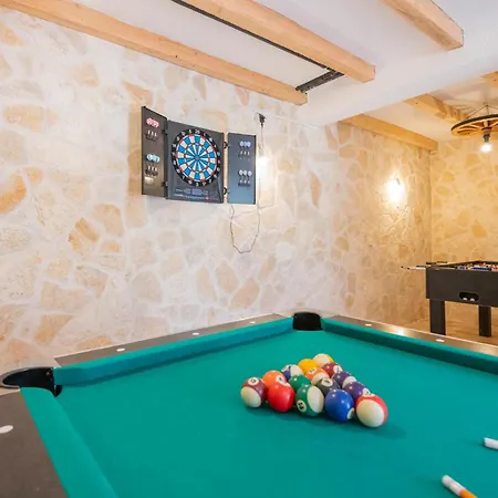 Holiday home Beautiful In Zagvozd